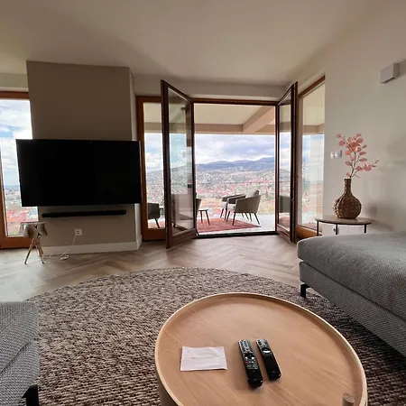 דירה The Penthouse *