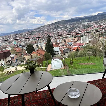 アパート The Penthouse *