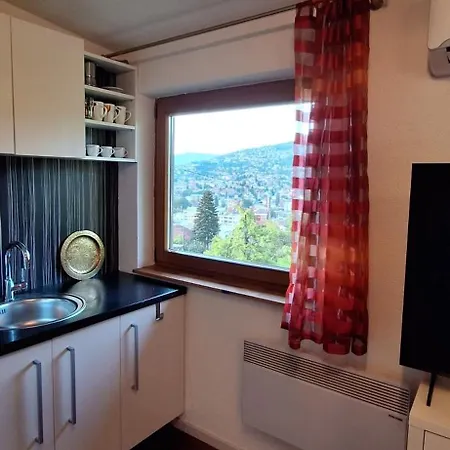 The Penthouse דירה